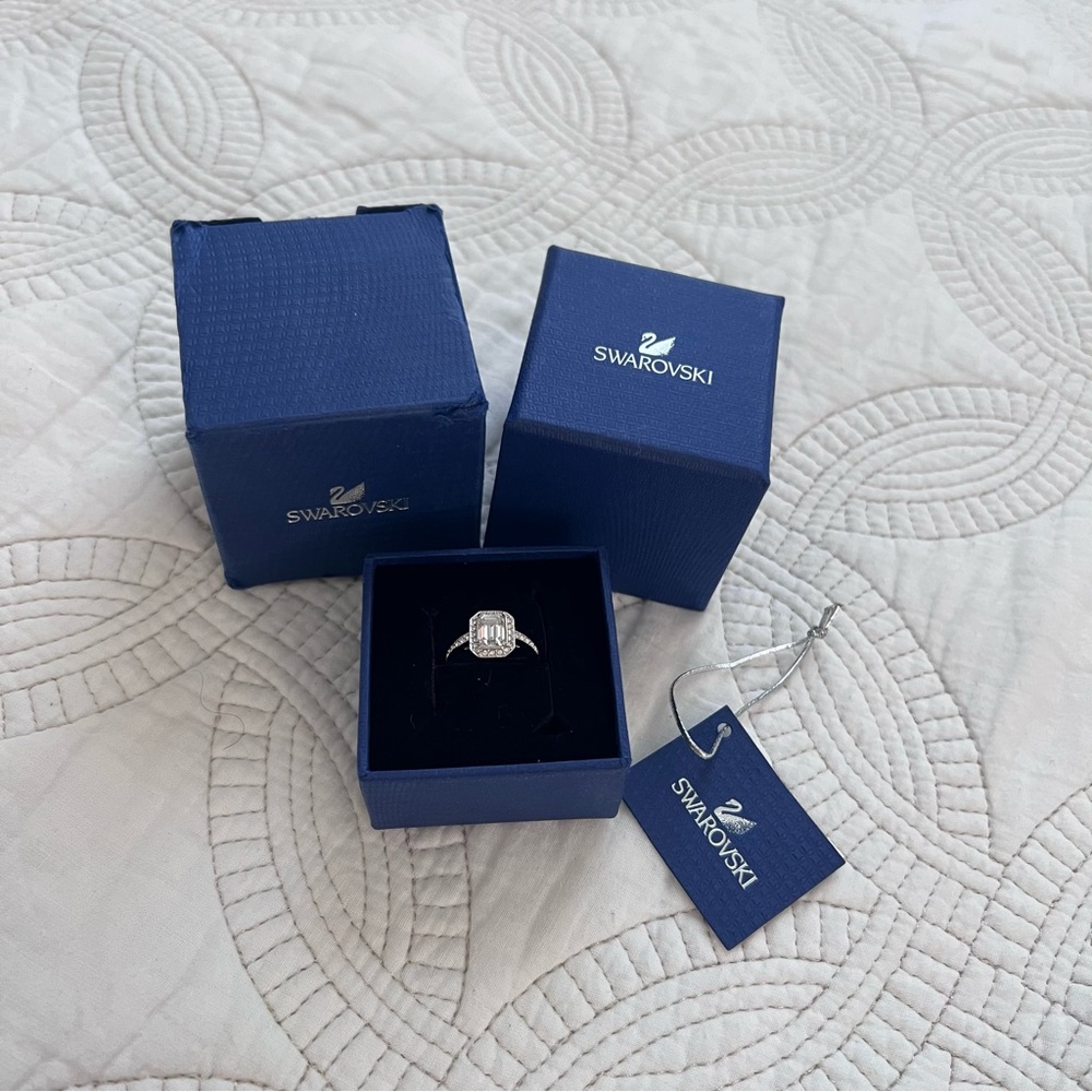 SWAROVSKI RING